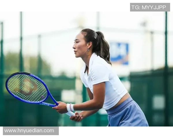 温网足球明星的传奇故事与赛场背后的精彩瞬间揭秘 温网足球明星的传奇故事与赛场背后的精彩瞬间揭秘