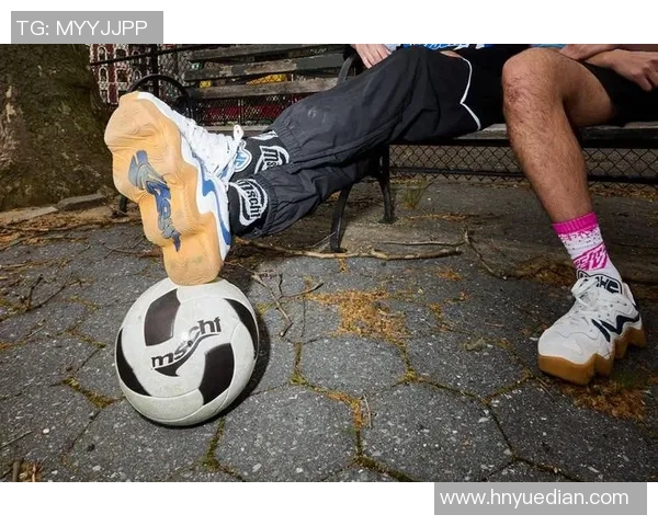 足球明星私人服装独特风格揭秘时尚穿搭图片欣赏